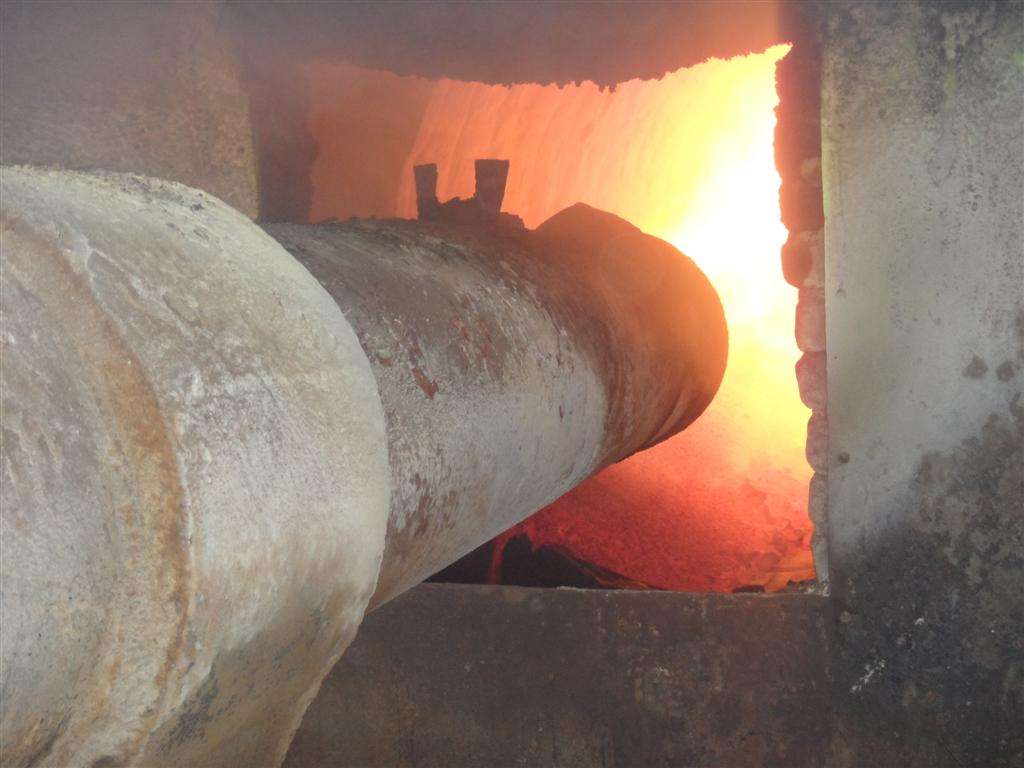 回轉(zhuǎn)窯掛窯皮的影響因素以及如何保護(hù)好窯皮 回轉(zhuǎn)窯掛窯皮的影響因素以及如何保護(hù)好窯皮